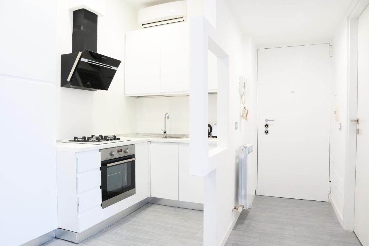 City Life Design Apartment Milan Bagian luar foto