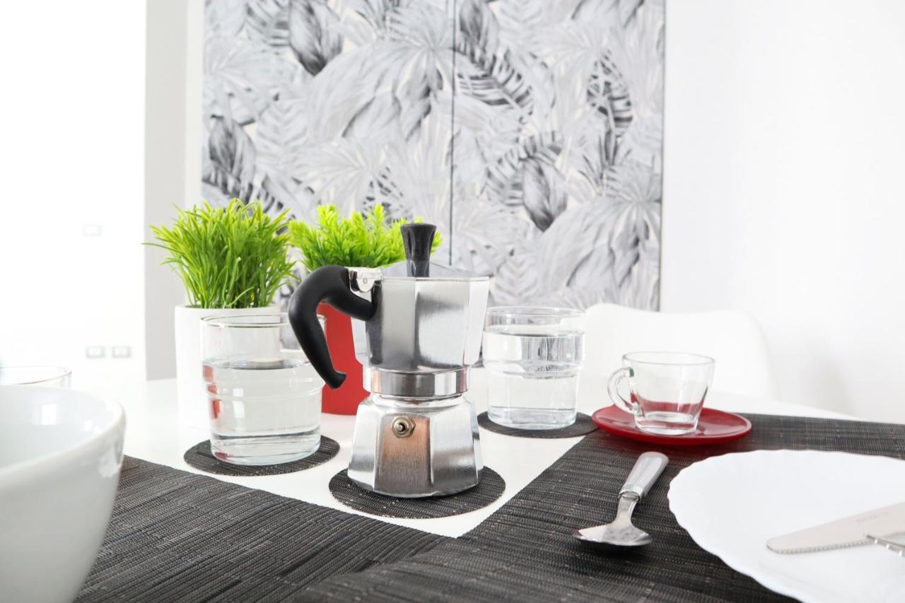 City Life Design Apartment Milan Bagian luar foto